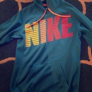 Nike hoodie- barely worn good condition.